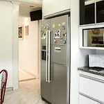 Quarto Yumi na Aclimação em Casa Compartilhada